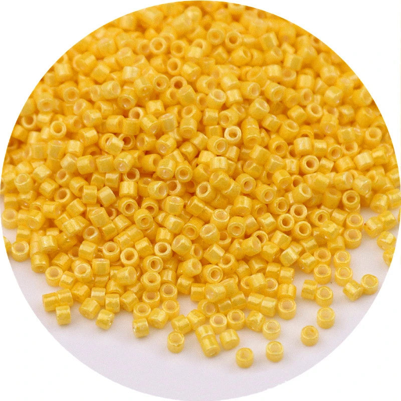 חרוזי זכוכית יפניים אטומים 11/0 – לחריזה ו־DIY