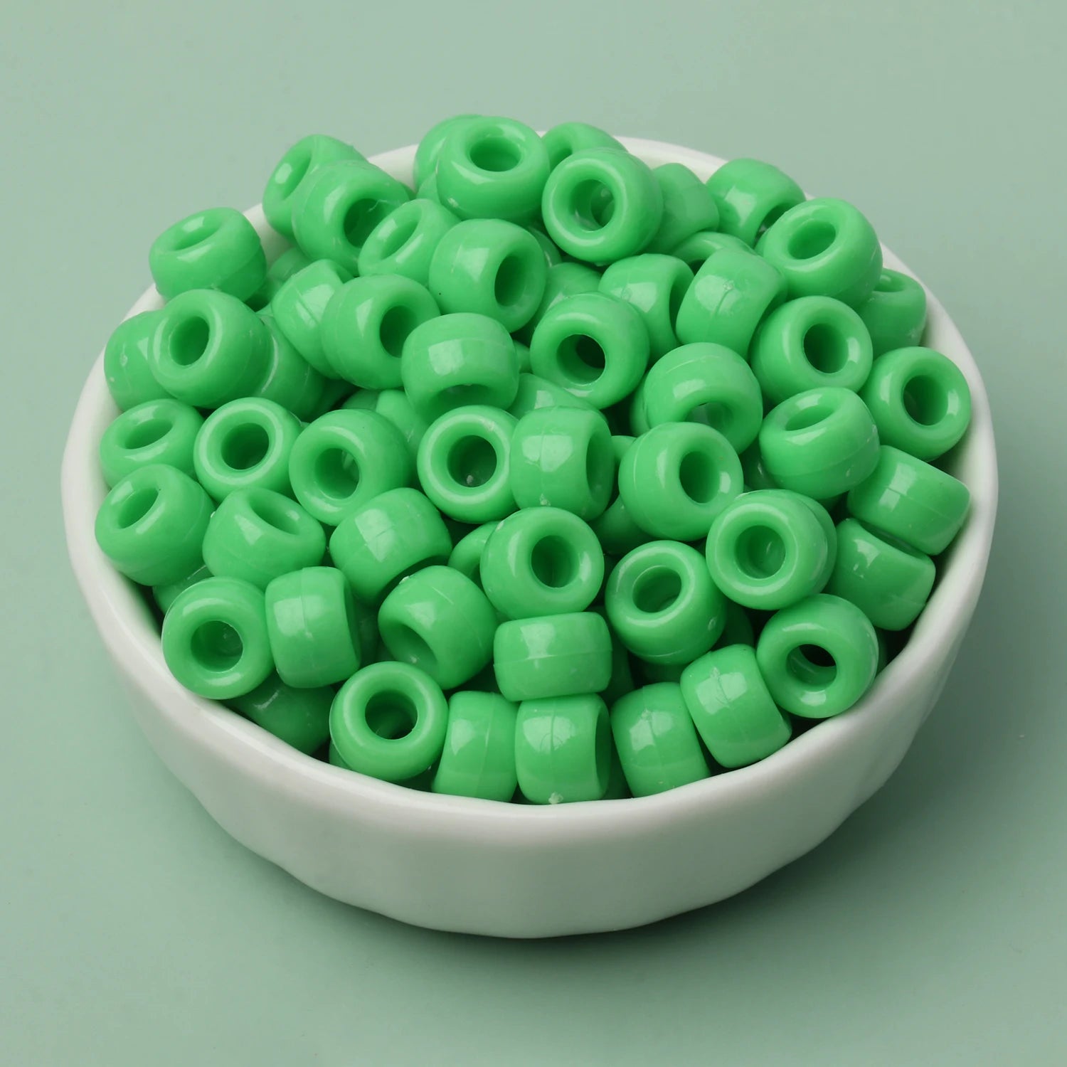 100 חרוזי פוני 6x9 מ"מ – חרוזים צבעוניים עם חור גדול ל־DIY ותכשיטים
