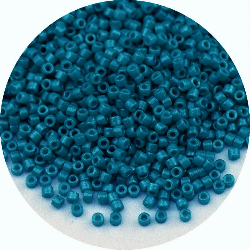 חרוזי זכוכית יפניים אטומים 11/0 – לחריזה ו־DIY