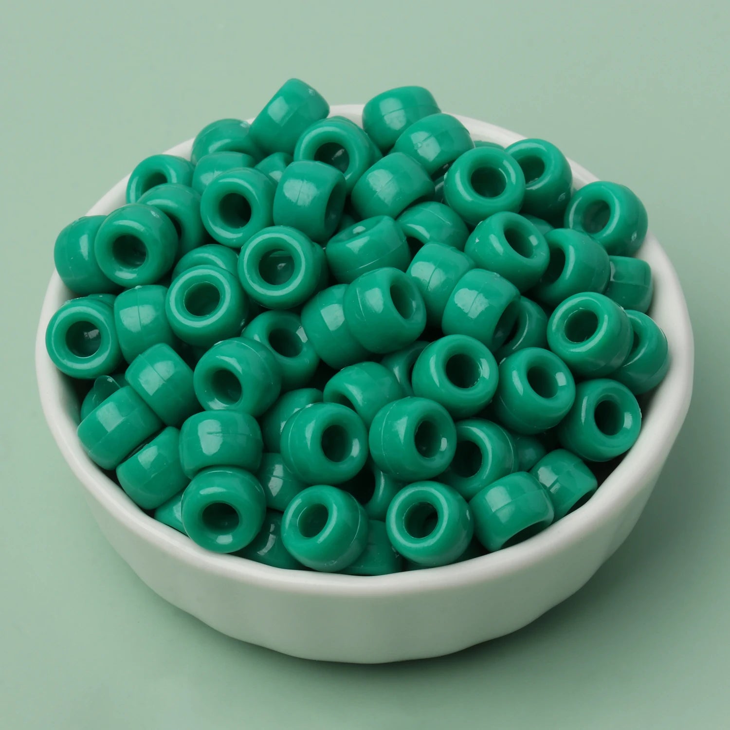 100 חרוזי פוני 6x9 מ"מ – חרוזים צבעוניים עם חור גדול ל־DIY ותכשיטים
